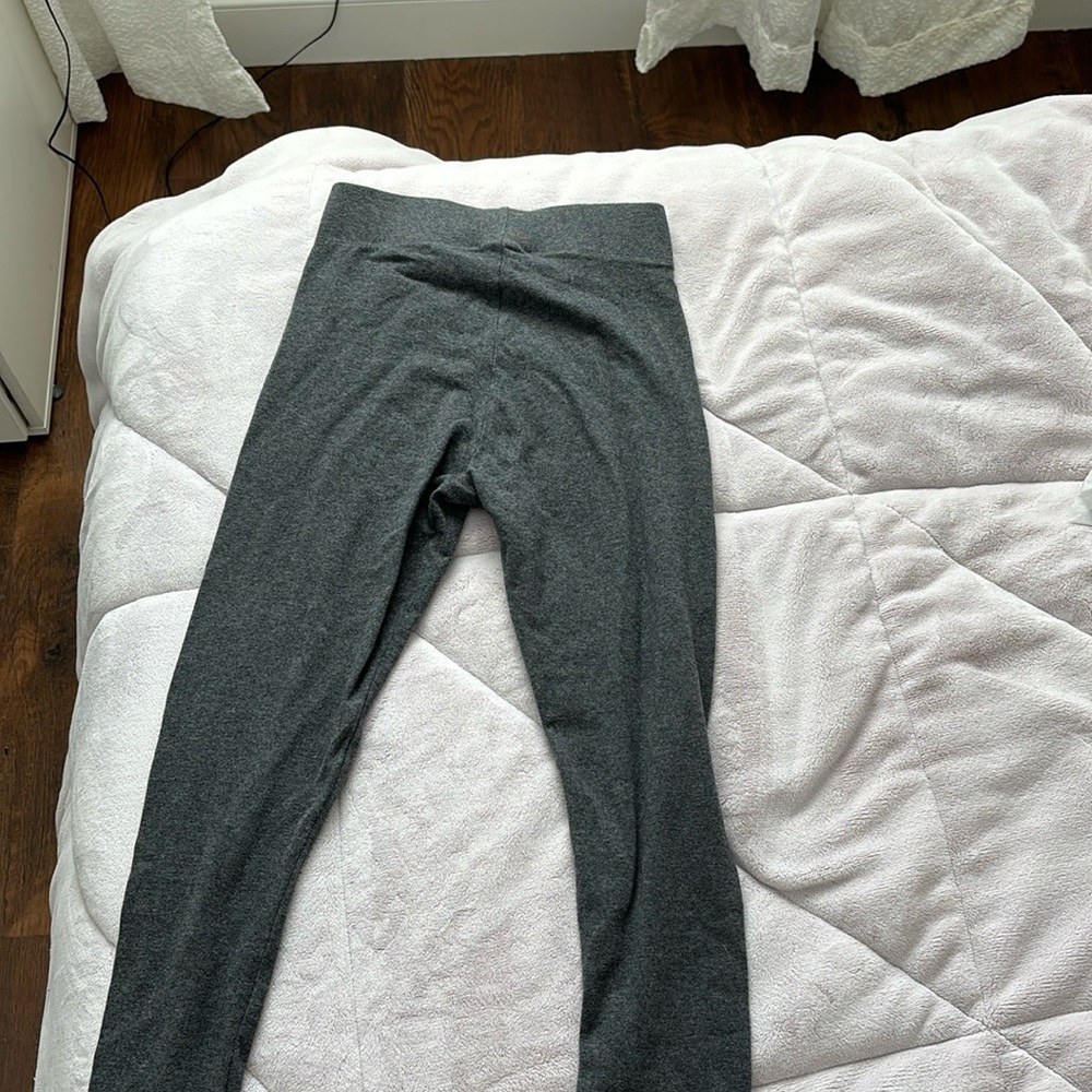 grey leggings